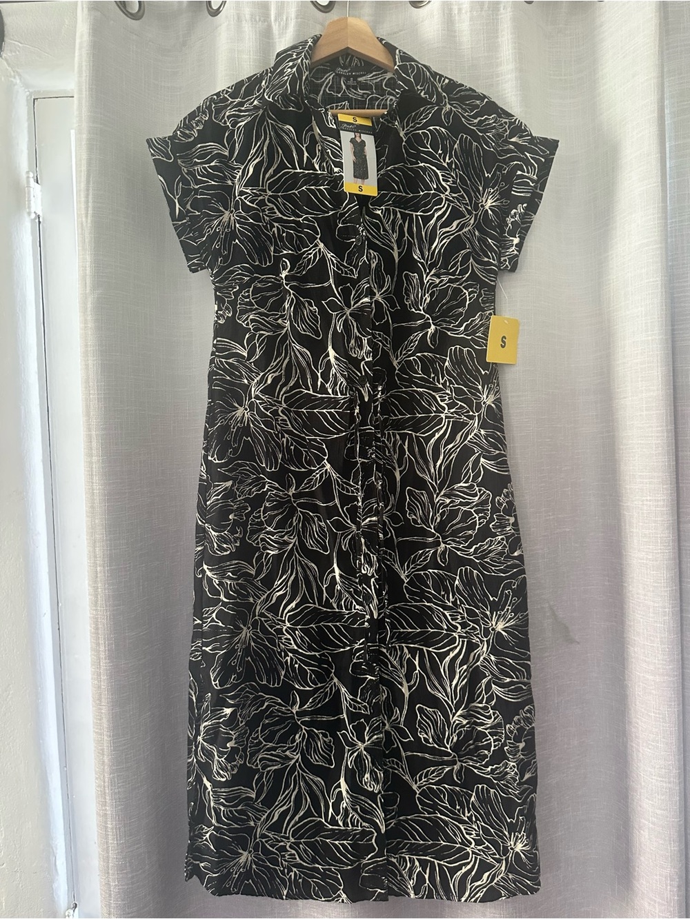 Badgley Mischka Black and White Floral Midi Dress